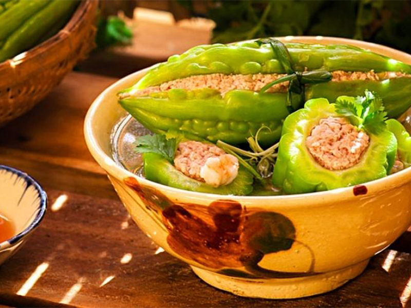 Canh Khổ Qua Nhồi Đậu Hũ Chay Bổ Dưỡng Ngon Lanh Cho Gia Đình Ngày Tết