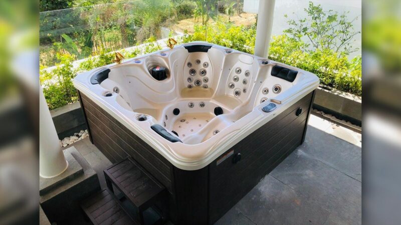 Bồn Tắm Jacuzzi, Chú Sơn, Đà Lạt